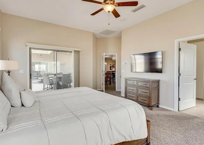 Private Pool & Hot Tub: Havasu Gem! Holiday home Lake Havasu City