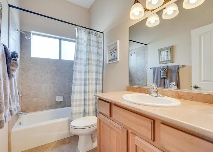 Private Pool & Hot Tub: Havasu Gem! Holiday home Lake Havasu City